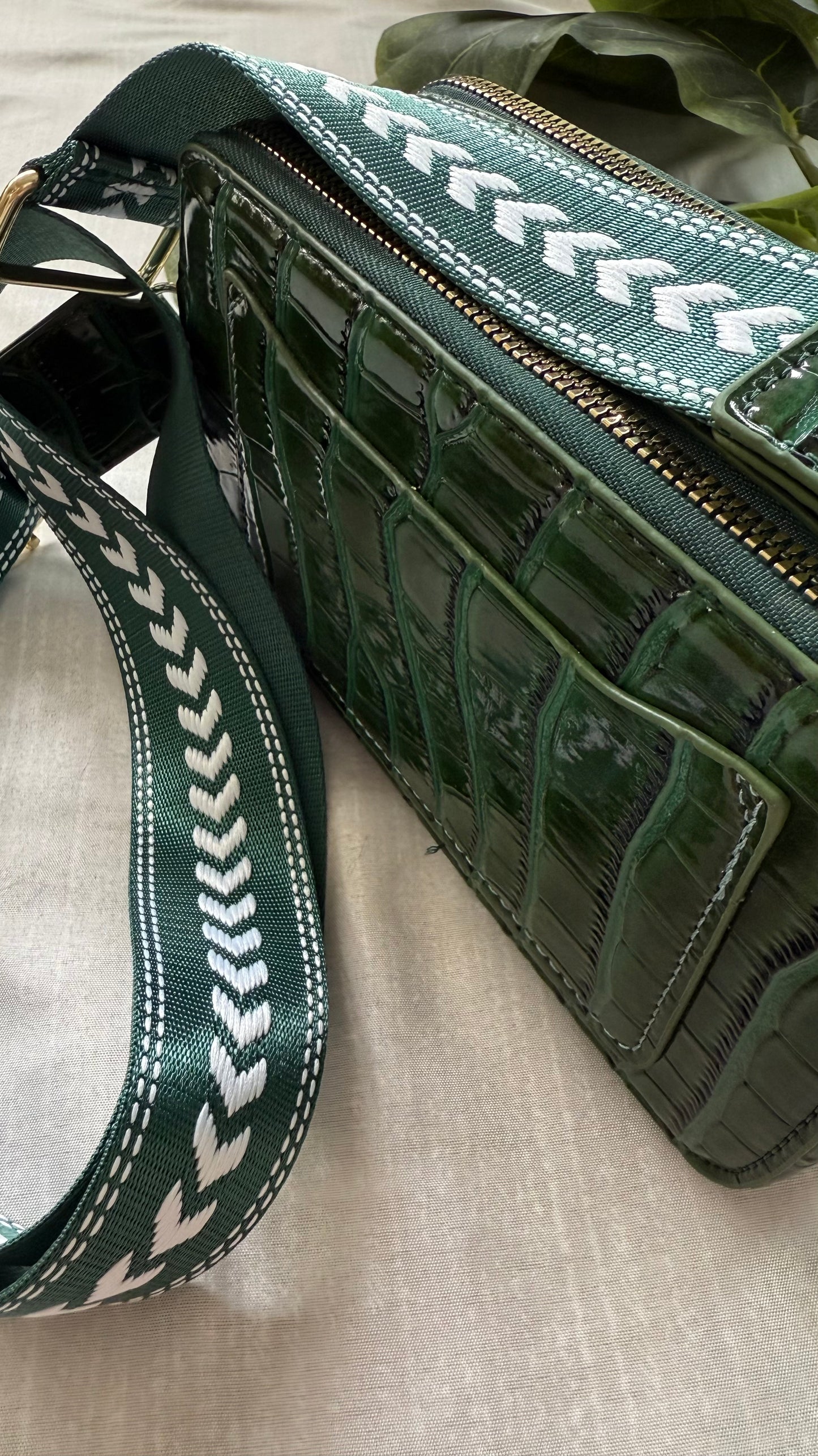 Cocodrile Bling Crossbody