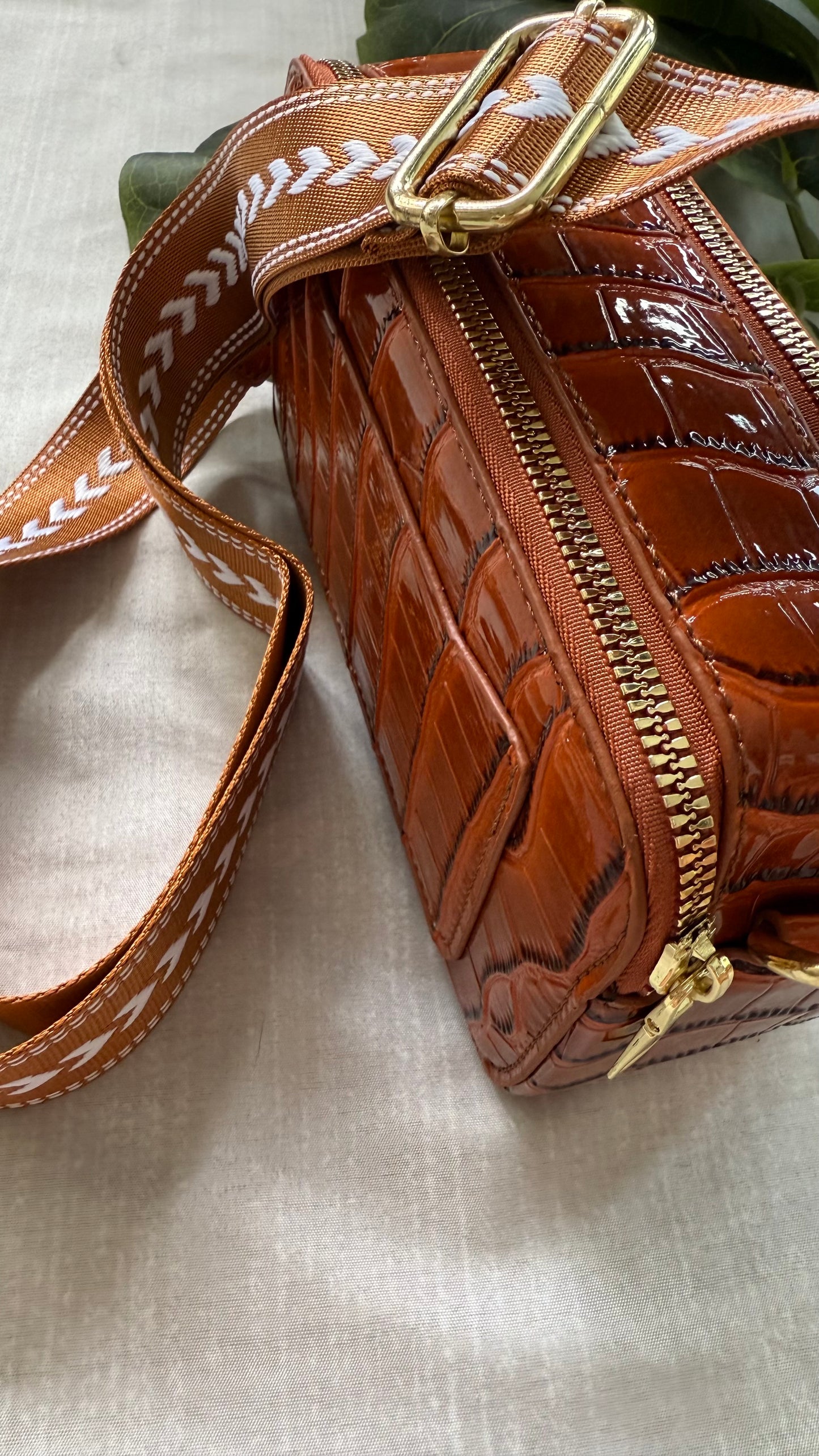Cocodrile Bling Crossbody