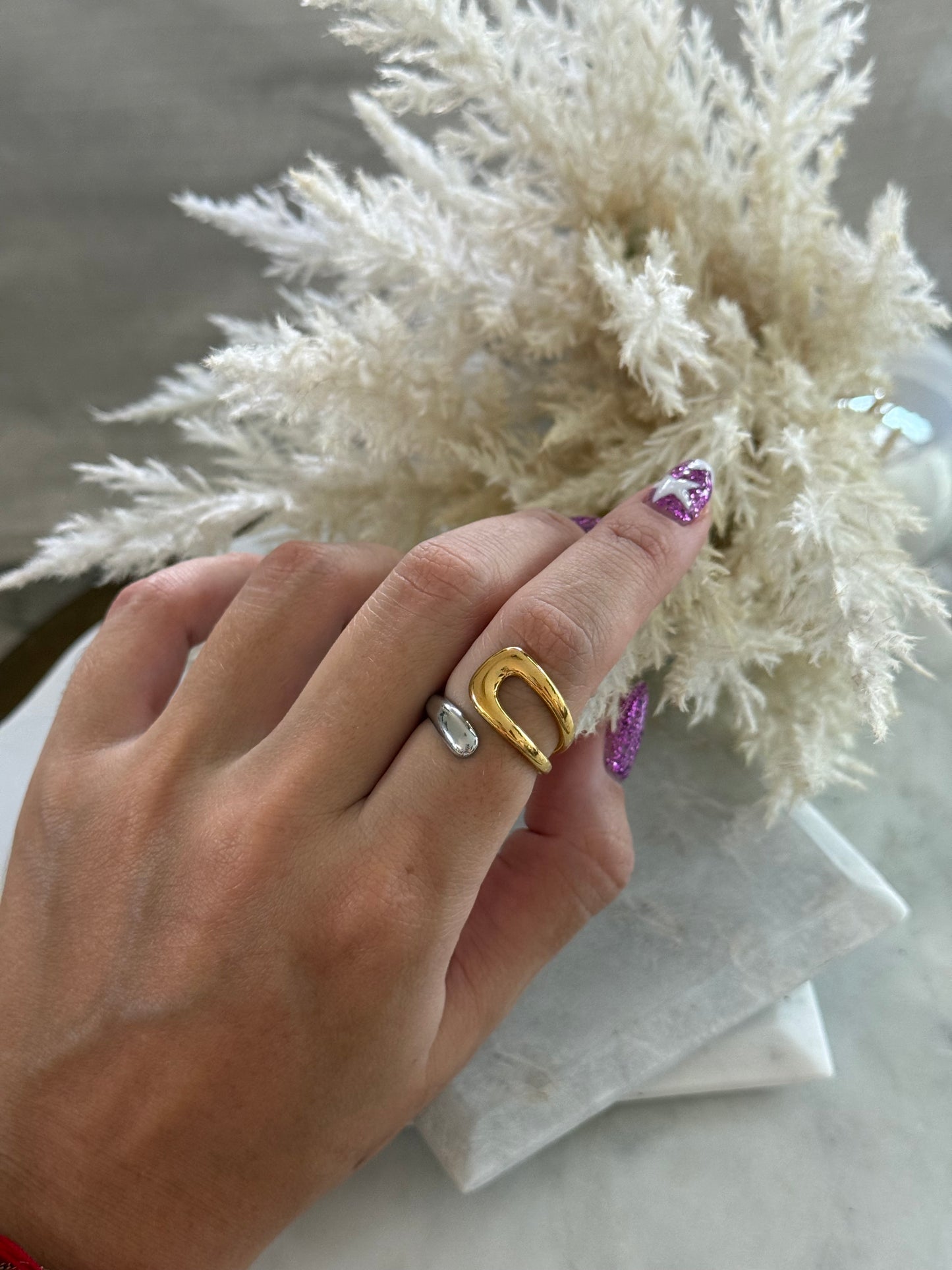 2 worlds Ring