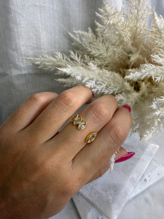 Queen Eli Ring